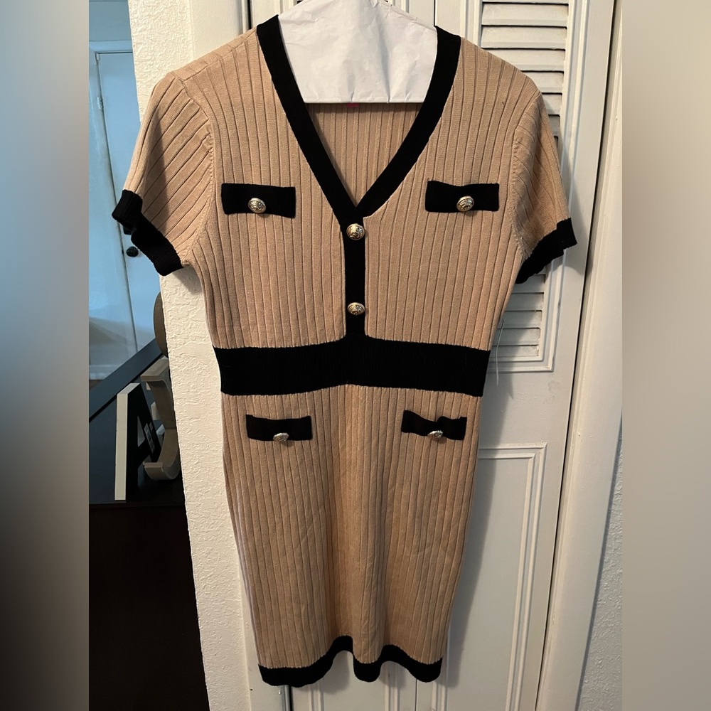 BNWT No Boundaries Tan and Black Knit Dress